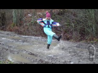 tracksuit vs mud